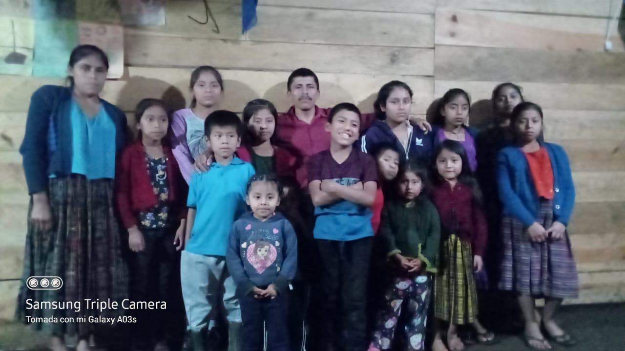 group photo aleluya