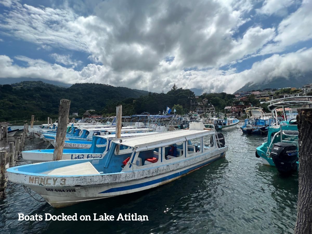 lake and boat aleluya