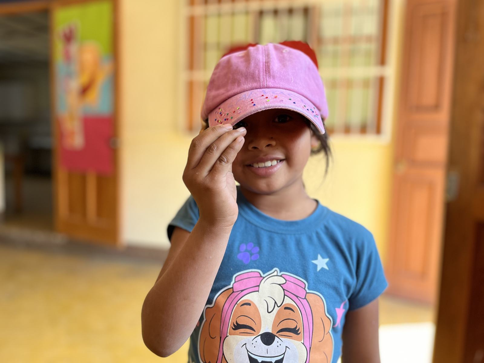 pink hat little girl aleluya