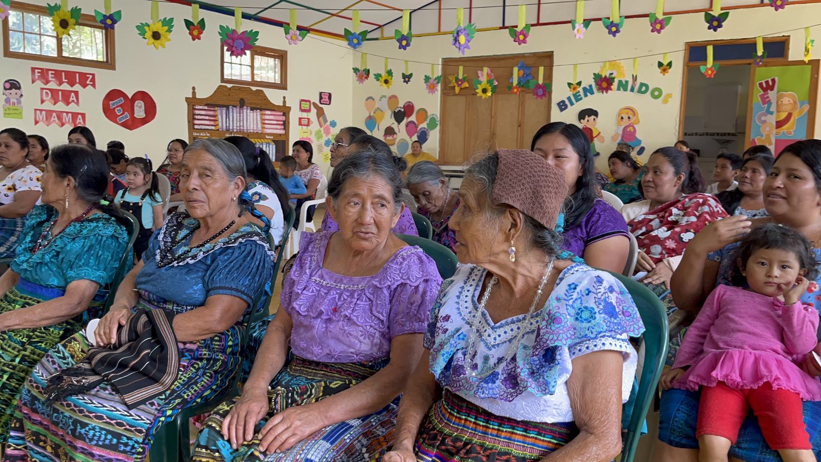 seated aleluya