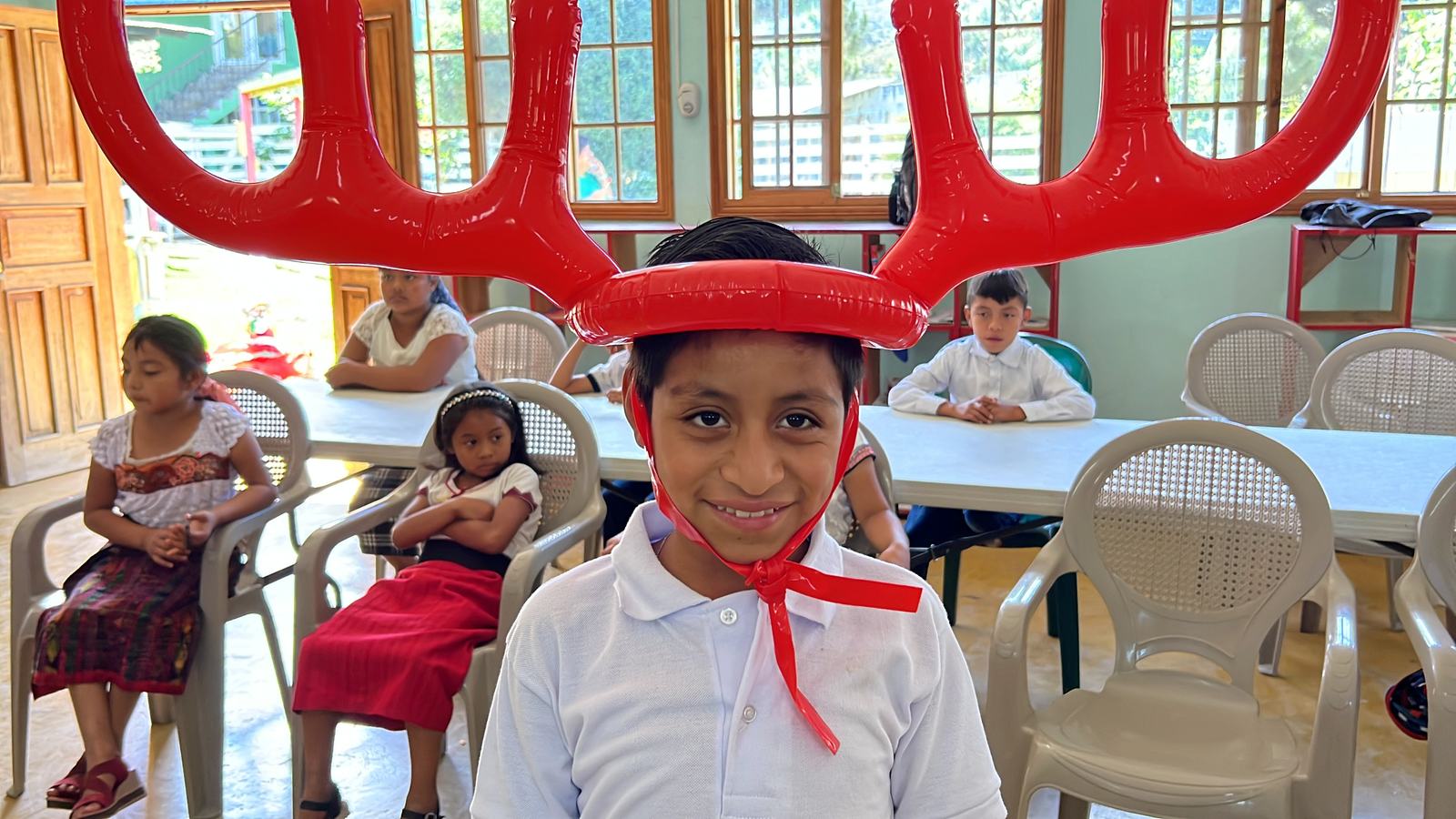 happy deer aleluya