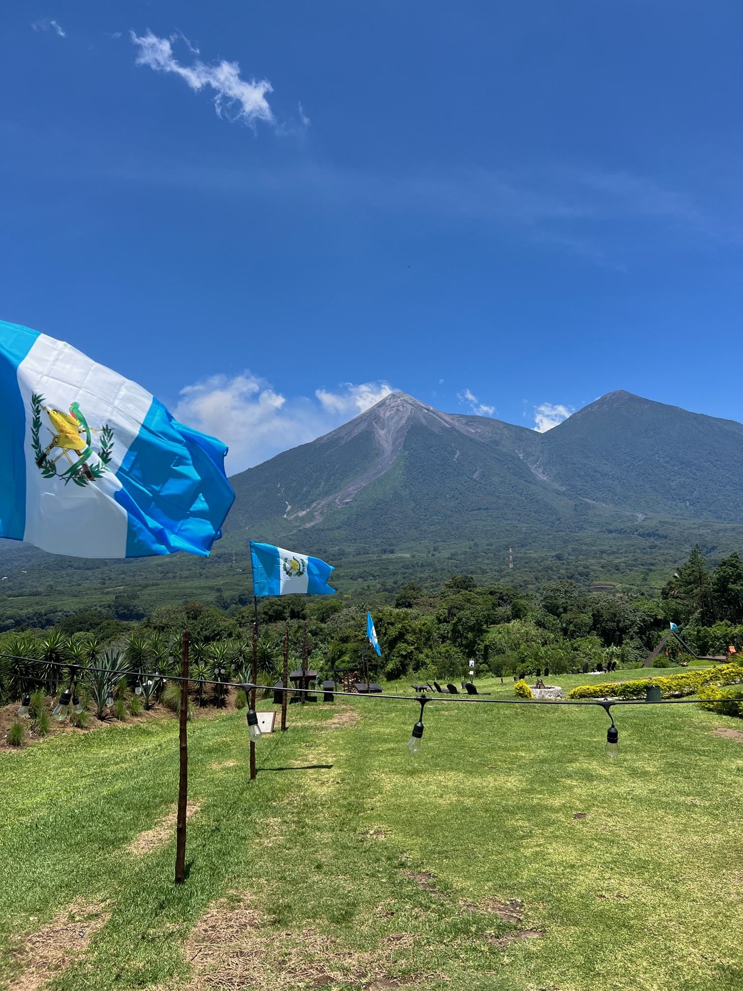 blue sky flag aleluya