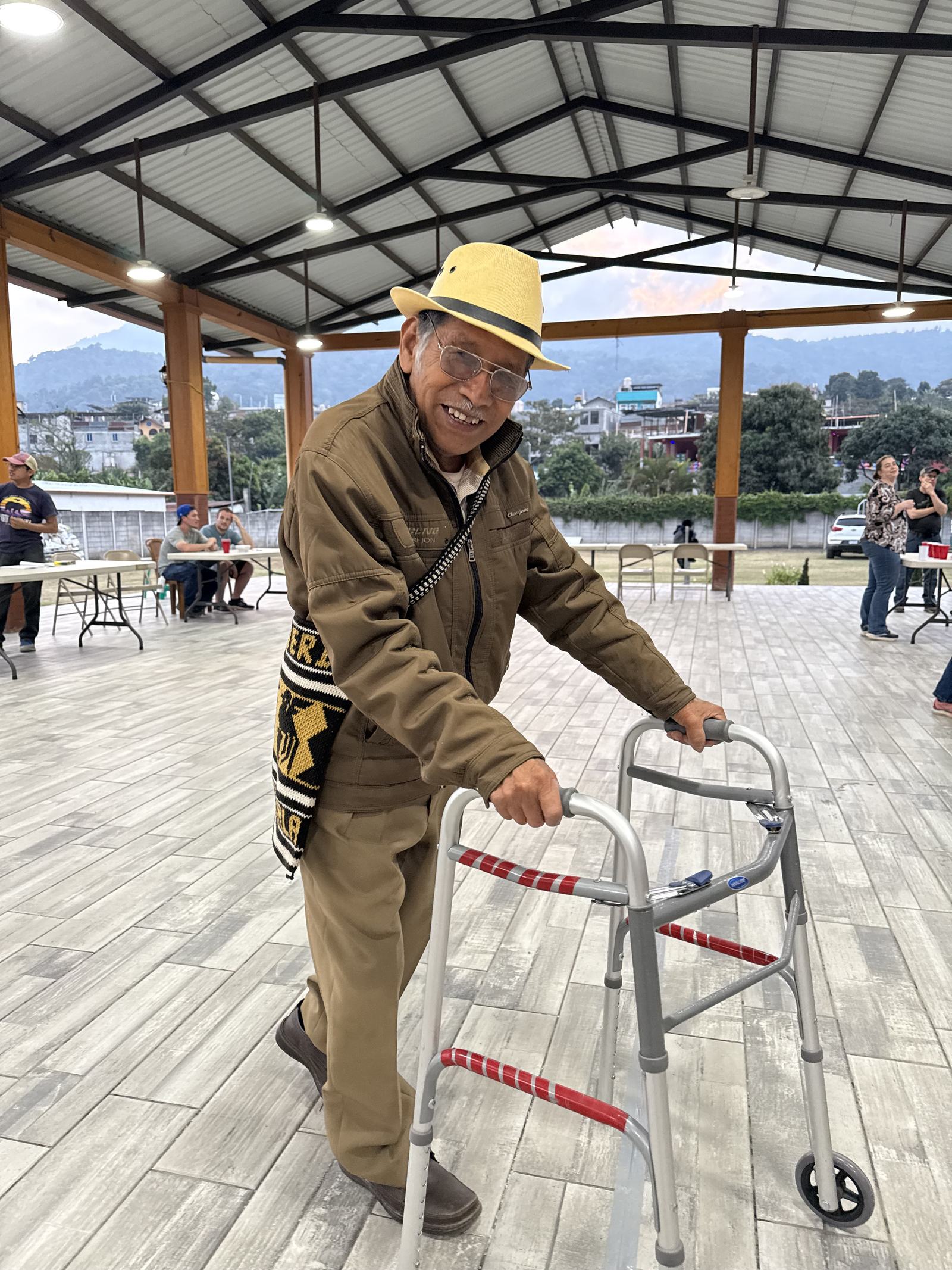 cane with wheels aleluya