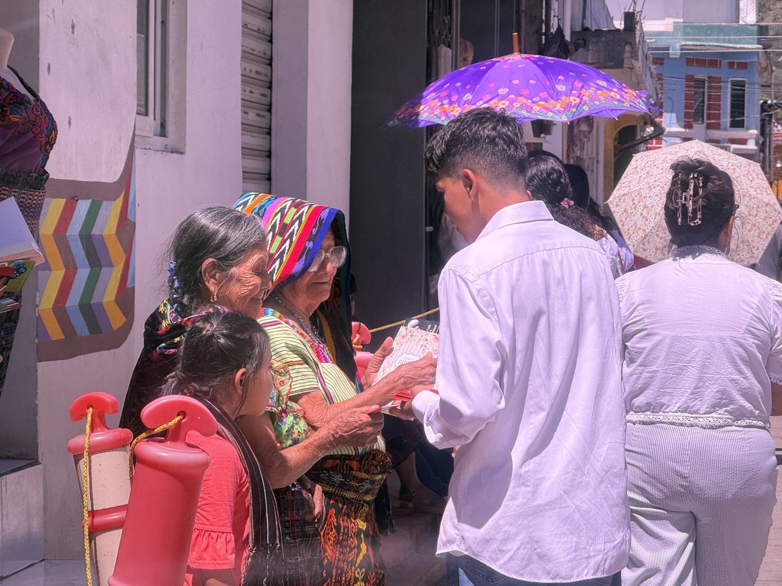 August 2026 handing out Bibles at the parade aleluya