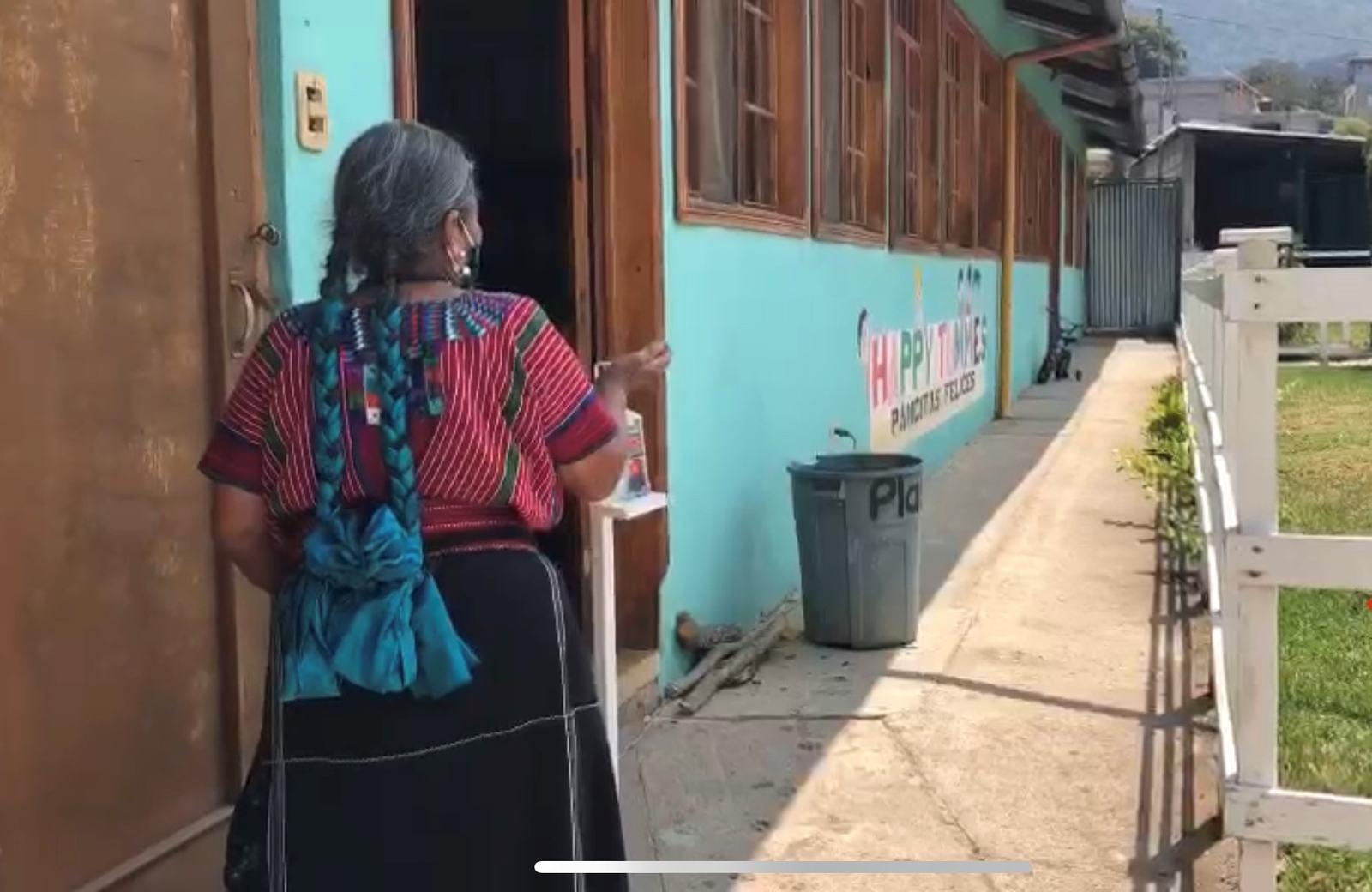 lady down sidewalk patio aleluya